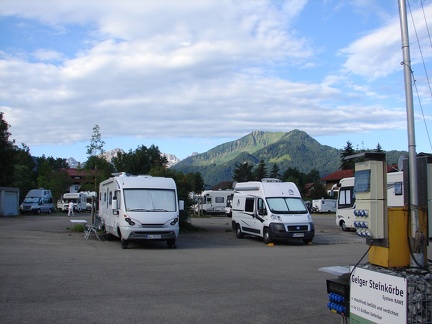 ziemlich nackter Platz
