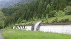 Tunnel mit Wasserfall