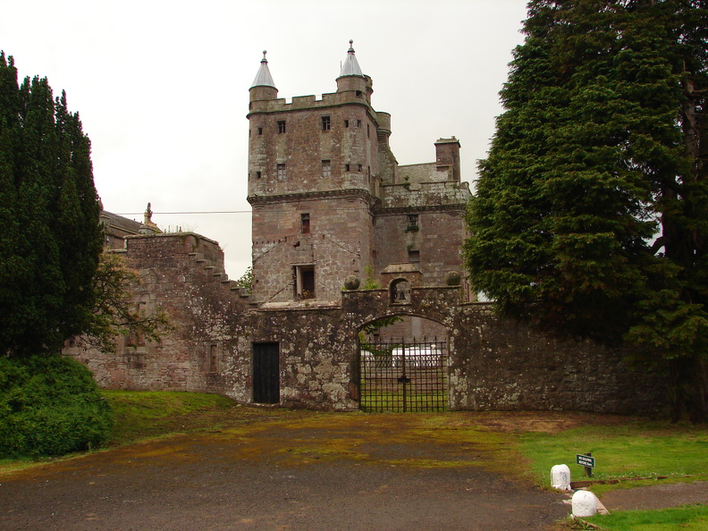 Hoddom Castle