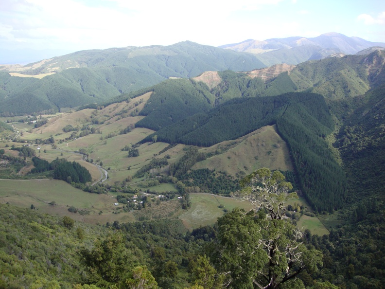 ...die Rivaka Valley Road...
