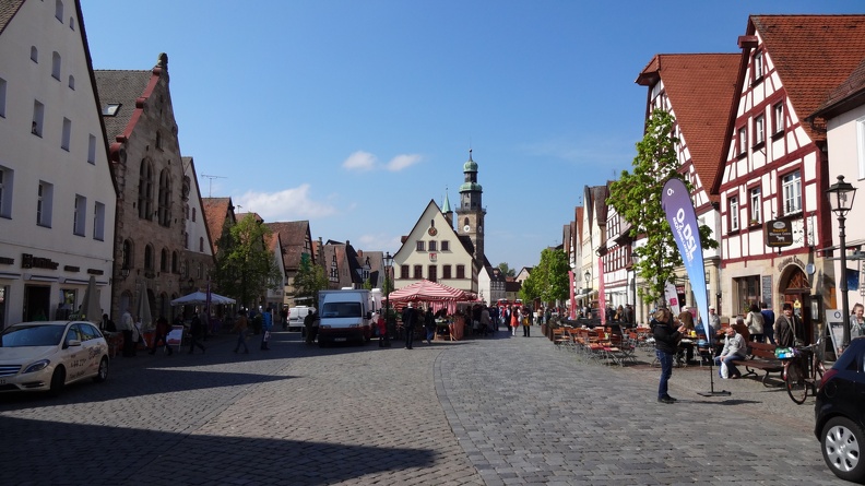 Marktplatz -- altes Rathaus